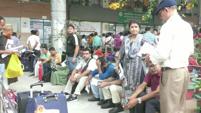 দুর্গাপূজার ছুটিতে বেনাপোল দিয়ে ৪ দিনে গেল ২০৬৮৩ জন পাসপোর্টধারী